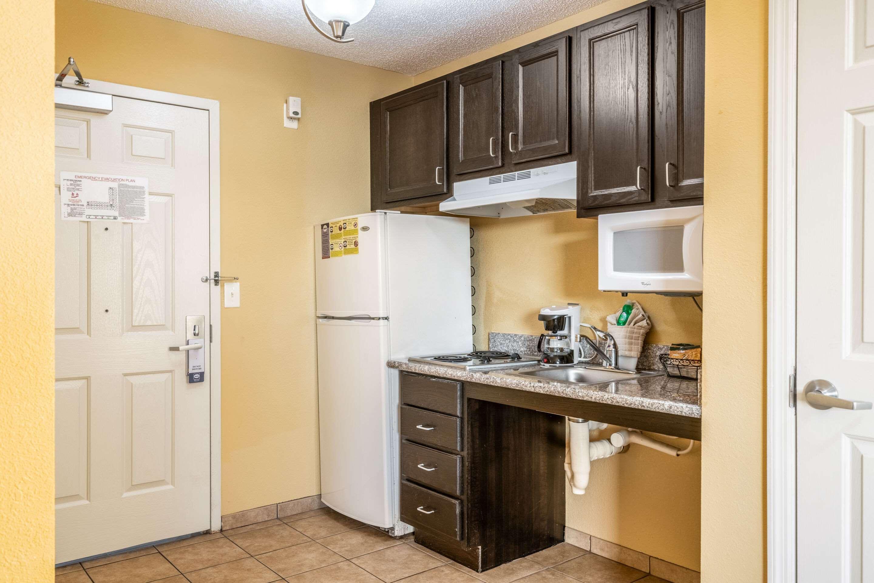 Suburban Studios Near Camp Lejeune Jacksonville Exteriör bild